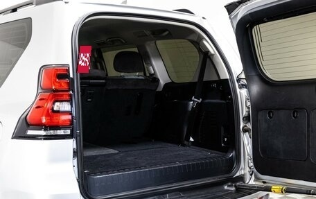 Toyota Land Cruiser Prado 150 рестайлинг 2, 2023 год, 6 199 000 рублей, 33 фотография