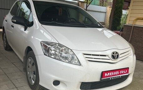 Toyota Auris II, 2012 год, 1 099 000 рублей, 1 фотография