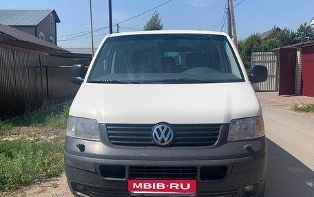 Volkswagen Transporter T5 рестайлинг, 2009 год, 1 050 000 рублей, 11 фотография