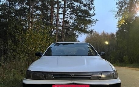 Toyota Vista, 1992 год, 180 000 рублей, 4 фотография