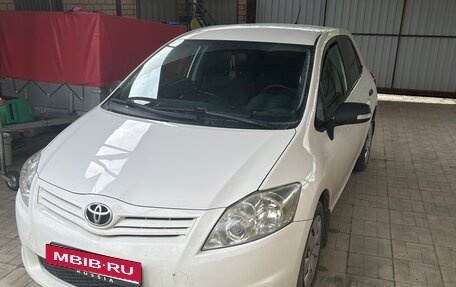Toyota Auris II, 2012 год, 1 099 000 рублей, 3 фотография