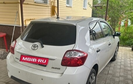 Toyota Auris II, 2012 год, 1 099 000 рублей, 2 фотография
