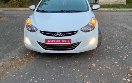 Hyundai Avante, 2012 год, 1 200 000 рублей, 1 фотография