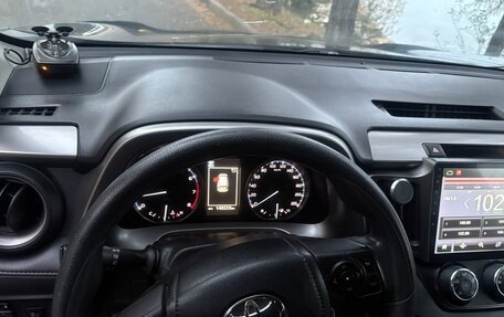 Toyota RAV4, 2016 год, 2 300 000 рублей, 21 фотография