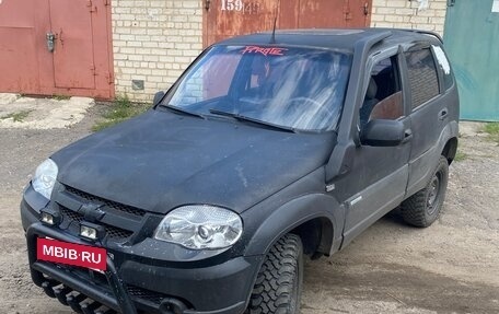 Chevrolet Niva I рестайлинг, 2003 год, 365 000 рублей, 3 фотография