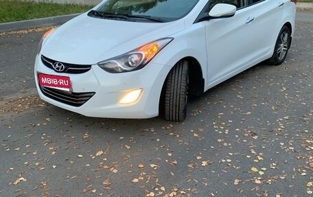 Hyundai Avante, 2012 год, 1 200 000 рублей, 2 фотография