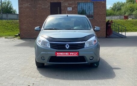 Renault Sandero I, 2012 год, 680 000 рублей, 2 фотография