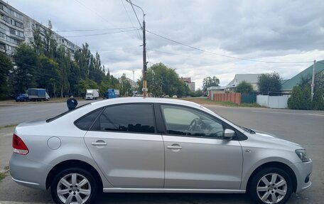 Volkswagen Polo VI (EU Market), 2012 год, 690 000 рублей, 2 фотография