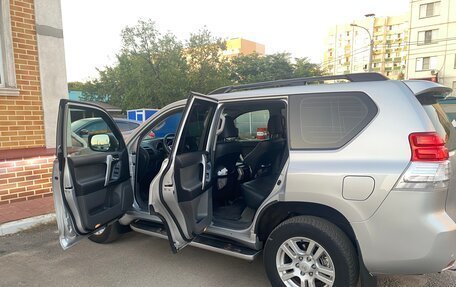 Toyota Land Cruiser Prado 150 рестайлинг 2, 2013 год, 3 200 000 рублей, 6 фотография
