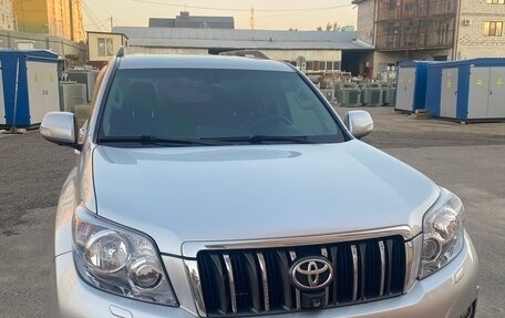 Toyota Land Cruiser Prado 150 рестайлинг 2, 2013 год, 3 200 000 рублей, 3 фотография