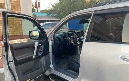 Toyota Land Cruiser Prado 150 рестайлинг 2, 2013 год, 3 200 000 рублей, 7 фотография