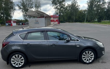 Opel Astra J, 2011 год, 655 000 рублей, 5 фотография