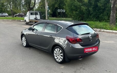 Opel Astra J, 2011 год, 655 000 рублей, 8 фотография