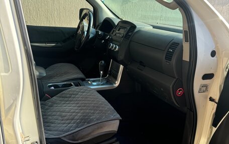 Nissan Navara (Frontier), 2011 год, 1 280 000 рублей, 11 фотография
