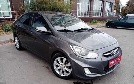 Hyundai Solaris II рестайлинг, 2012 год, 850 000 рублей, 1 фотография