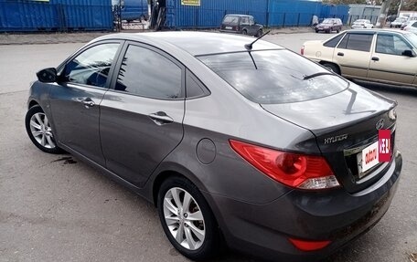 Hyundai Solaris II рестайлинг, 2012 год, 850 000 рублей, 3 фотография