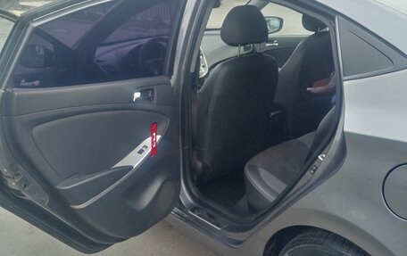 Hyundai Solaris II рестайлинг, 2012 год, 850 000 рублей, 5 фотография