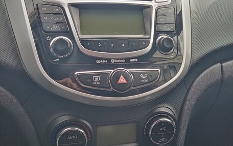 Hyundai Solaris II рестайлинг, 2012 год, 850 000 рублей, 13 фотография