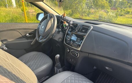 Renault Sandero II рестайлинг, 2018 год, 950 000 рублей, 4 фотография