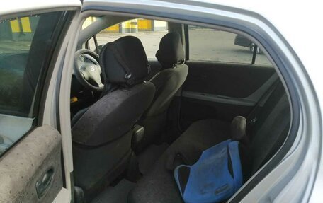Toyota Vitz, 2010 год, 600 000 рублей, 6 фотография