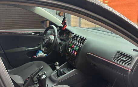 Volkswagen Jetta VI, 2011 год, 1 200 000 рублей, 8 фотография