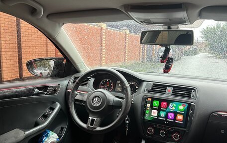 Volkswagen Jetta VI, 2011 год, 1 200 000 рублей, 10 фотография