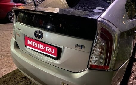 Toyota Prius, 2012 год, 900 000 рублей, 2 фотография