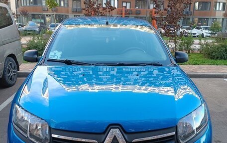 Renault Logan II, 2014 год, 700 000 рублей, 1 фотография