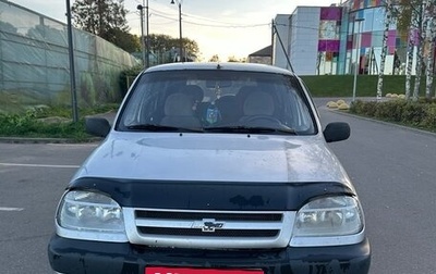 Chevrolet Niva I рестайлинг, 2004 год, 235 000 рублей, 1 фотография