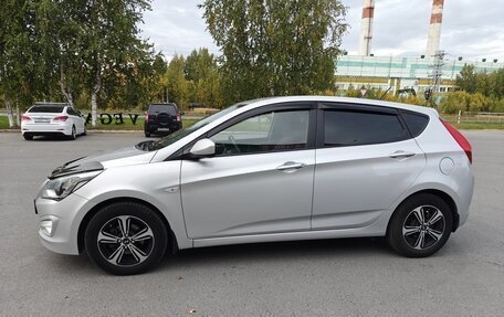 Hyundai Solaris II рестайлинг, 2015 год, 1 160 000 рублей, 2 фотография
