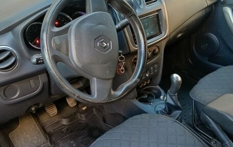 Renault Logan II, 2014 год, 700 000 рублей, 8 фотография