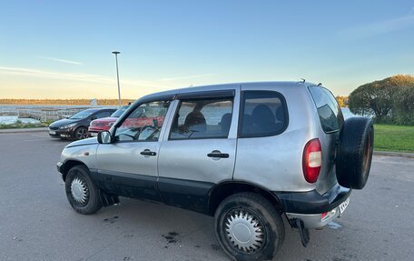 Chevrolet Niva I рестайлинг, 2004 год, 235 000 рублей, 5 фотография