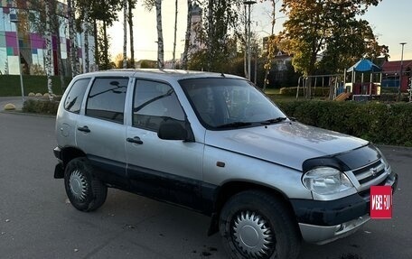 Chevrolet Niva I рестайлинг, 2004 год, 235 000 рублей, 3 фотография