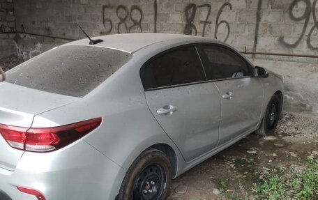 KIA Rio IV, 2017 год, 1 050 000 рублей, 2 фотография