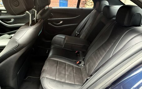 Mercedes-Benz E-Класс, 2021 год, 4 500 000 рублей, 8 фотография