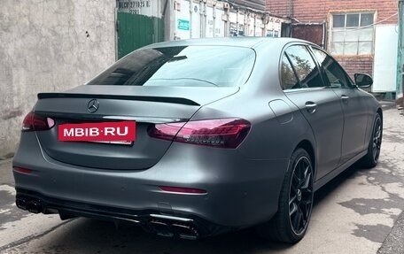 Mercedes-Benz E-Класс, 2021 год, 4 500 000 рублей, 4 фотография