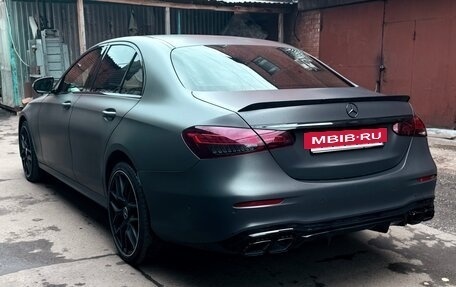 Mercedes-Benz E-Класс, 2021 год, 4 500 000 рублей, 5 фотография
