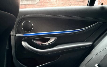 Mercedes-Benz E-Класс, 2021 год, 4 500 000 рублей, 16 фотография