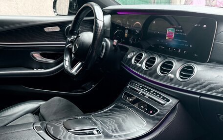 Mercedes-Benz E-Класс, 2021 год, 4 500 000 рублей, 19 фотография