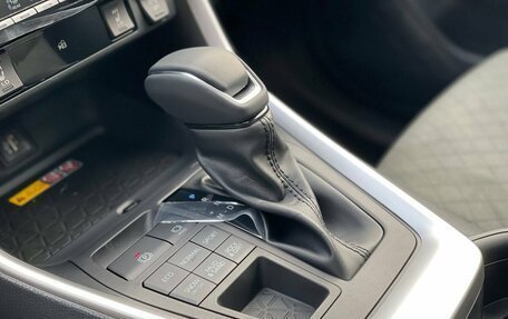 Toyota RAV4, 2025 год, 4 050 000 рублей, 11 фотография