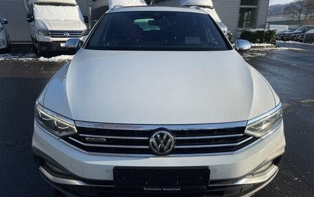 Volkswagen Passat B8 рестайлинг, 2020 год, 3 050 000 рублей, 1 фотография