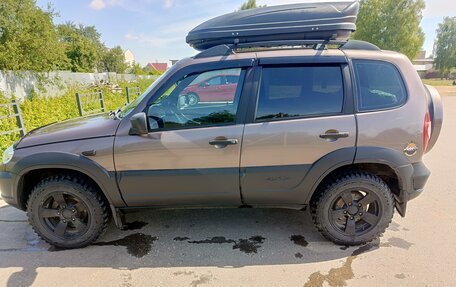 Chevrolet Niva I рестайлинг, 2018 год, 780 000 рублей, 6 фотография