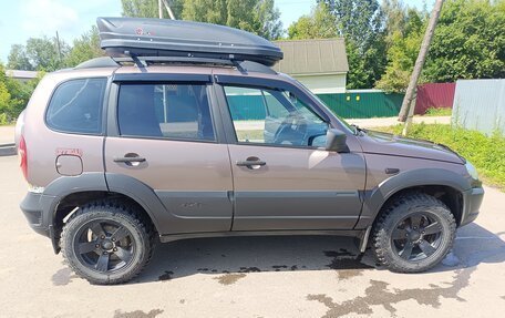Chevrolet Niva I рестайлинг, 2018 год, 780 000 рублей, 10 фотография