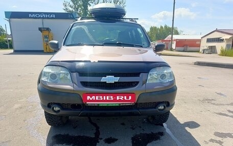 Chevrolet Niva I рестайлинг, 2018 год, 780 000 рублей, 11 фотография