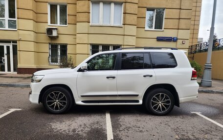 Toyota Land Cruiser 200, 2017 год, 4 990 000 рублей, 6 фотография