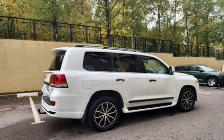 Toyota Land Cruiser 200, 2017 год, 4 990 000 рублей, 13 фотография