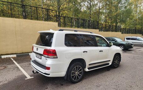 Toyota Land Cruiser 200, 2017 год, 4 990 000 рублей, 12 фотография
