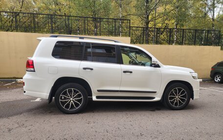 Toyota Land Cruiser 200, 2017 год, 4 990 000 рублей, 14 фотография