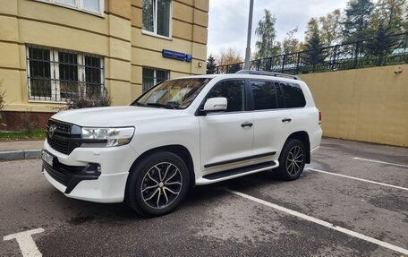 Toyota Land Cruiser 200, 2017 год, 4 990 000 рублей, 18 фотография