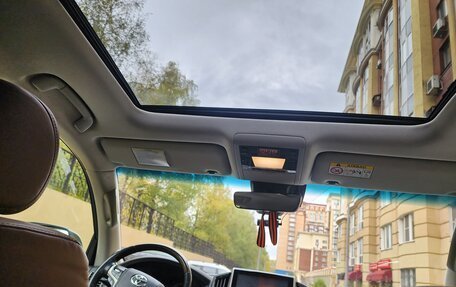 Toyota Land Cruiser 200, 2017 год, 4 990 000 рублей, 30 фотография